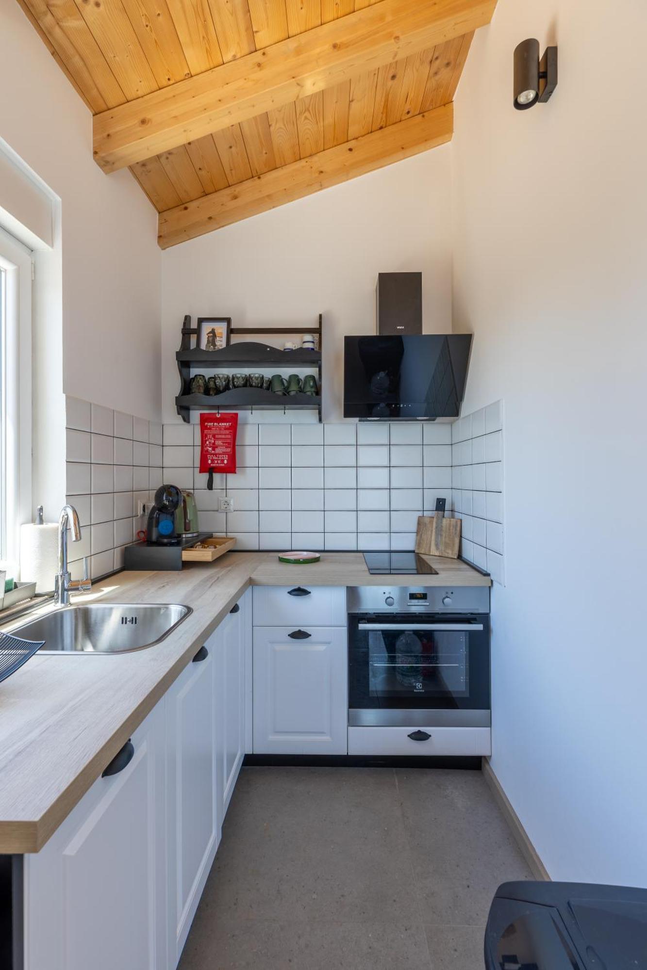 House Sign Off * Mali Drvenik